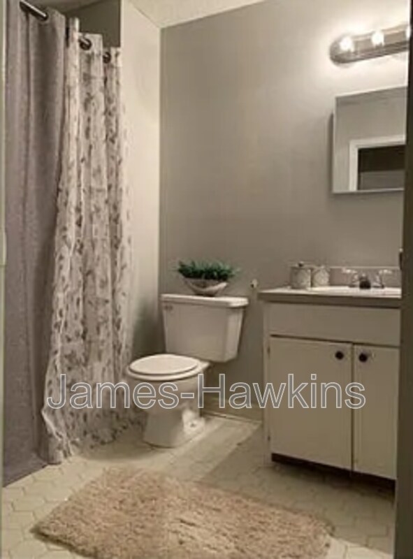 Foto del edificio - 3855 Woodley Rd