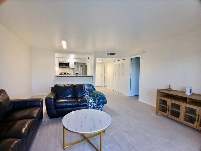 Foto del edificio - 4164 Inverrary Dr