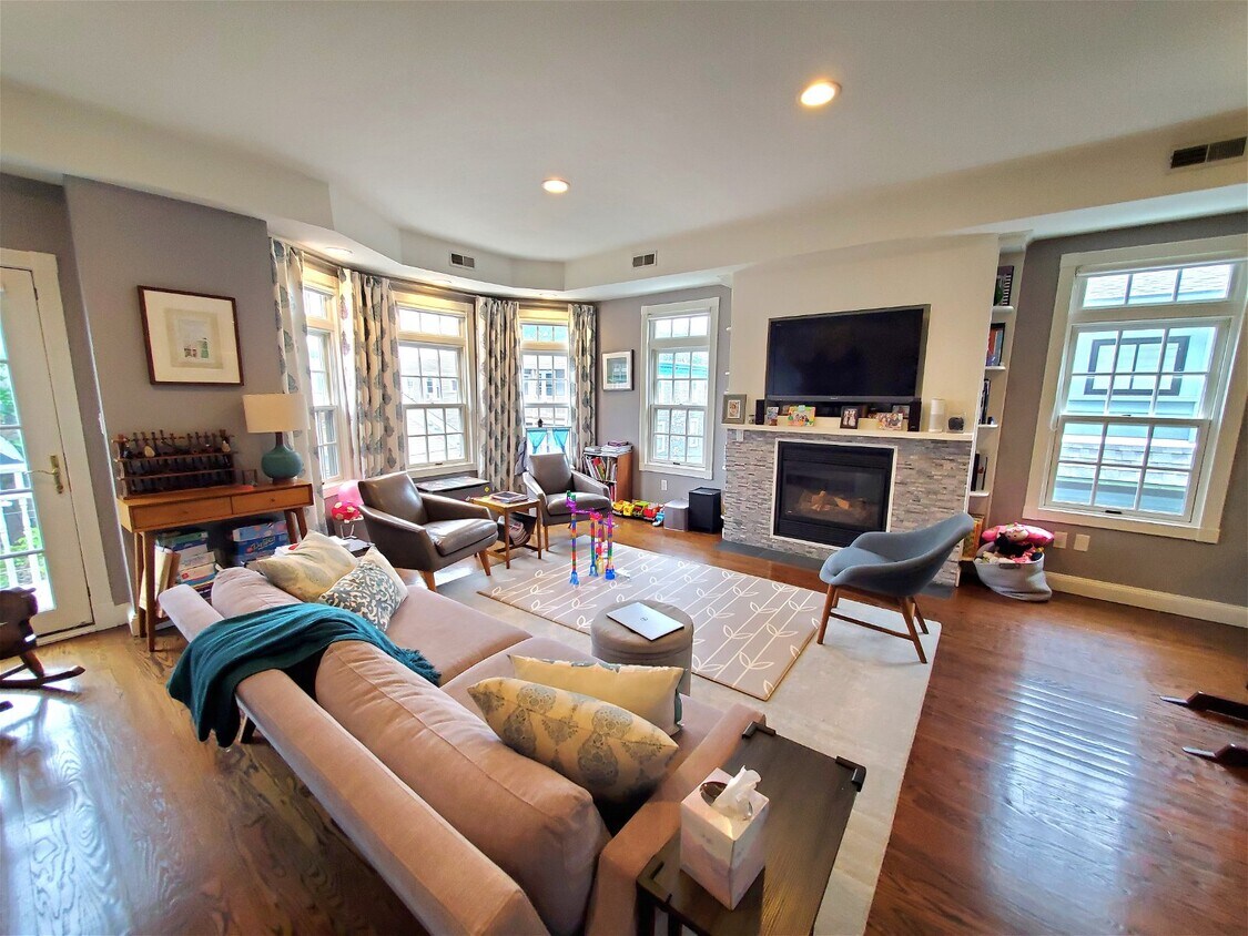 11 Gardner Rd, Cambridge, MA 02139 Condo for Rent in Cambridge, MA