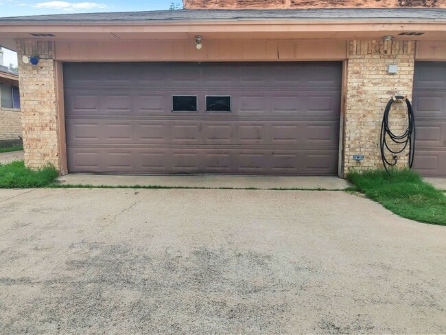 Photo - Great 2 Story Duplex Townhome