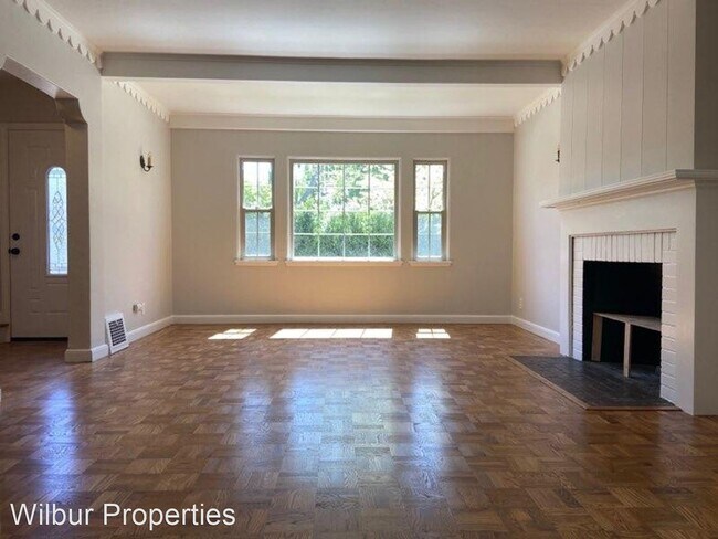 Foto del edificio - 2 br, 1.5 bath House - 796 Willborough Road
