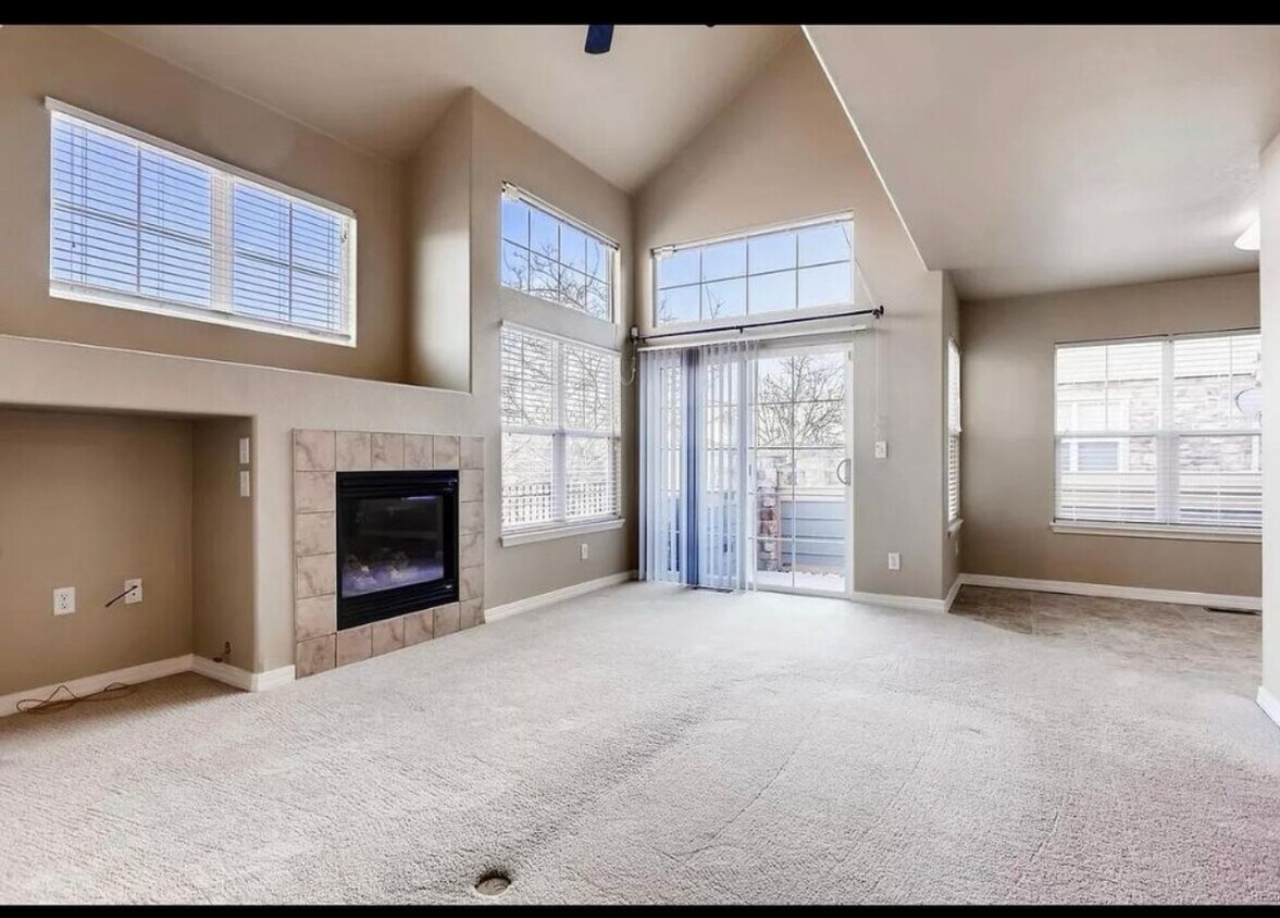 5650 S Algonquian Way, Aurora, CO 80016 Townhome Rentals in Aurora CO