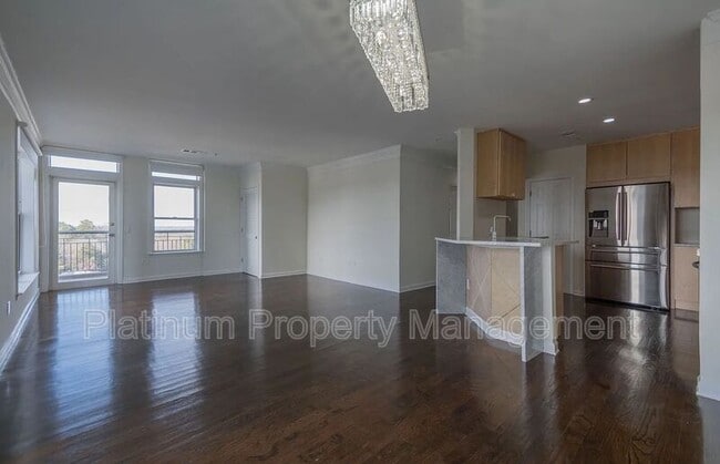 Foto del edificio - 3334 Peachtree Rd NE