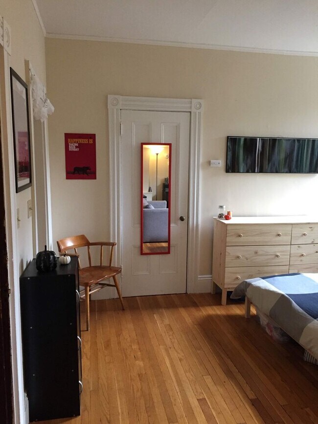 Foto del edificio - 9/1 No Fee! Charming Studio near Northeastern, all utils inc!