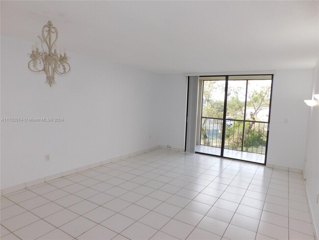 Foto del edificio - 8025 SW 107th Ave