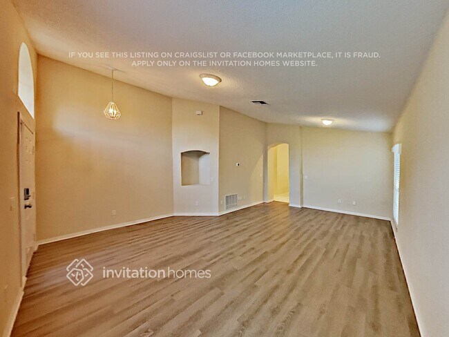 Foto del edificio - 482 Saddell Bay Loop