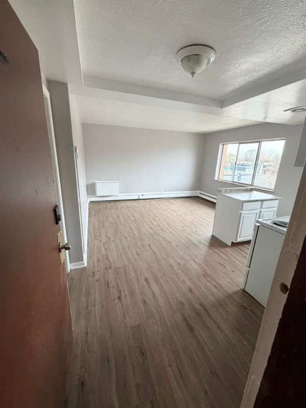 Building Photo - 15112 Euclid Ave