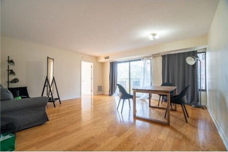 Foto del edificio - 30 Stearns Rd