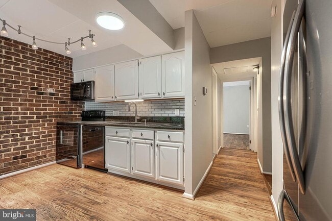 Building Photo - 5390 Smooth Meadow Way
