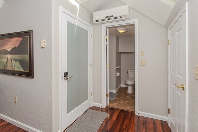 Building Photo - 625 Devon Dr