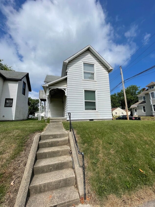 Primary Photo - 1920 N 15th St