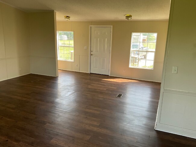 Building Photo - 218 Troy View Dr