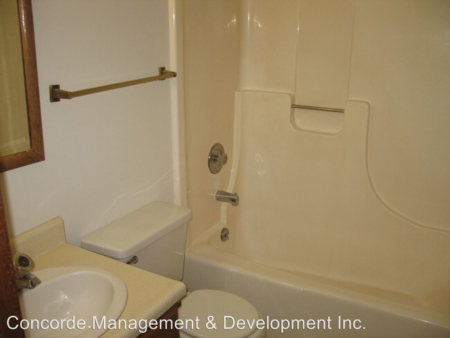 Building Photo - 2528 N 49th St