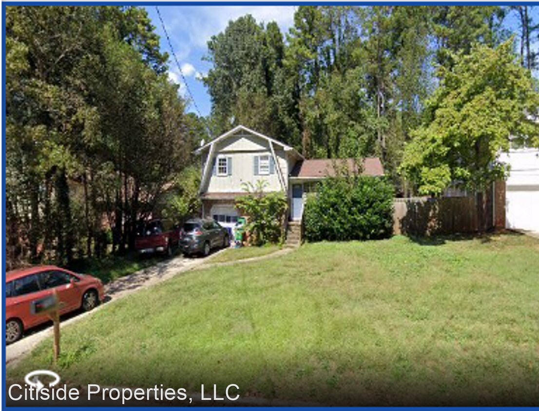 3 br, 2 bath House 2520 Elkhorn Drive House for Rent in Decatur, GA