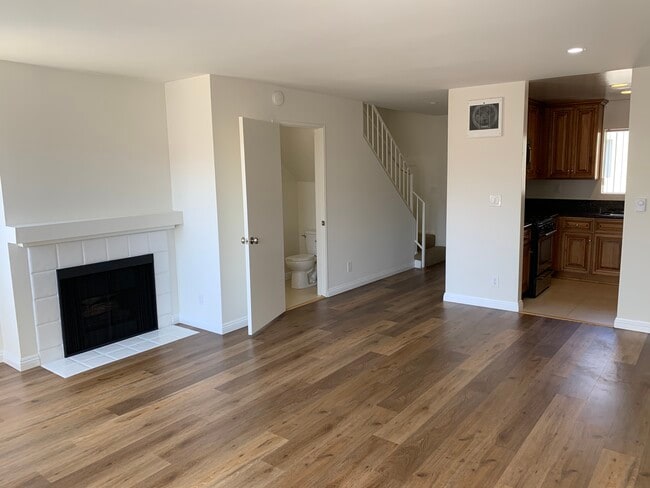 Building Photo - 4424 S Centinela Ave