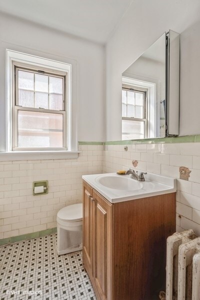 Foto del edificio - Irving Park 1 bed, across from park,Free h...