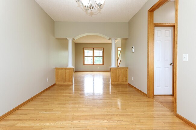 Building Photo - 13784 Clare Downs Way