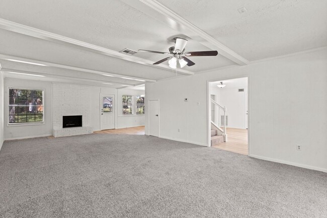Building Photo - 2102 Silver Moon Trail