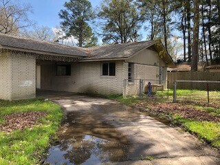Building Photo - 100 Westwood Dr.
