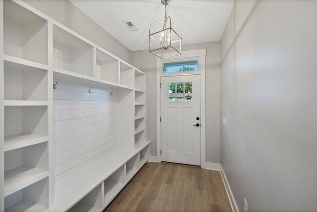 Foto del edificio - Stunning Modern Townhouse in the Heart of ...