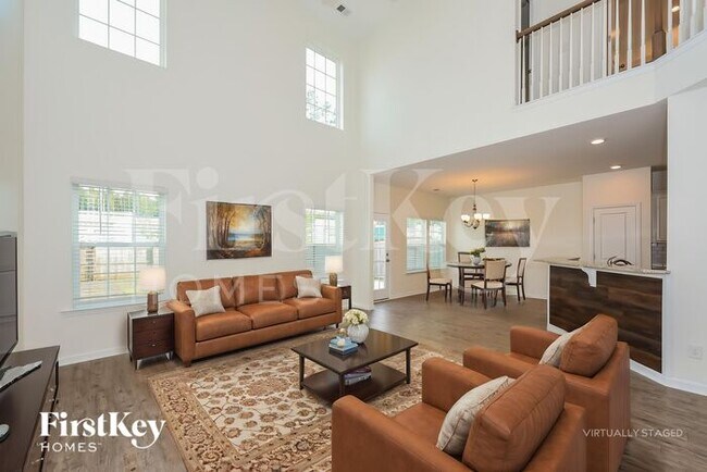 Foto del edificio - 736 Redbud Ln