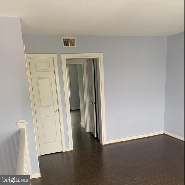 Foto del edificio - 837 E Jeffrey St