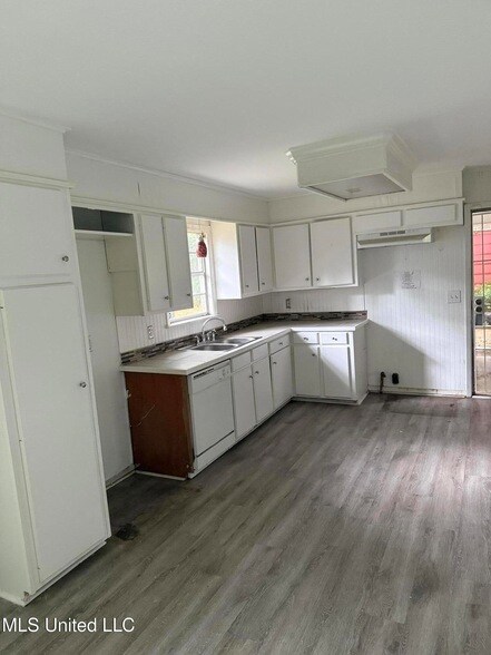 Foto del edificio - 103 Cedar Ridge Blvd
