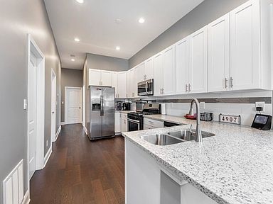 Foto del edificio - 4907 W 30th St