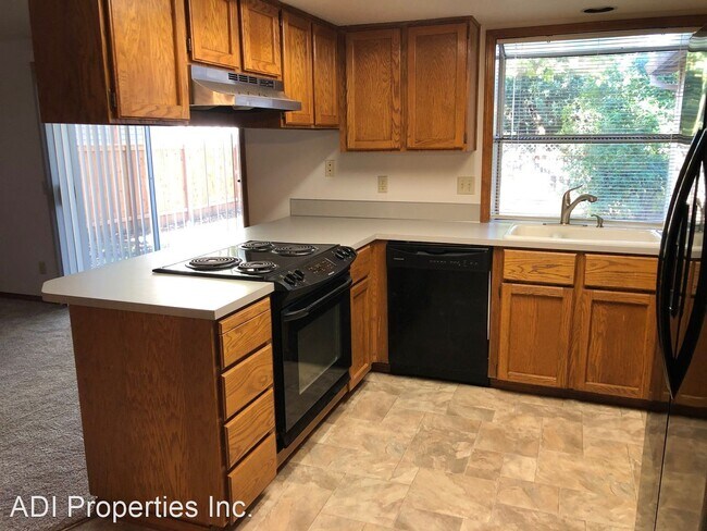 Building Photo - 3 br, 2 bath House - 3911 NW 166th Dr.