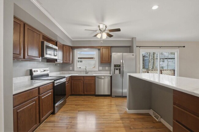 Foto del edificio - 21580 Columbia St