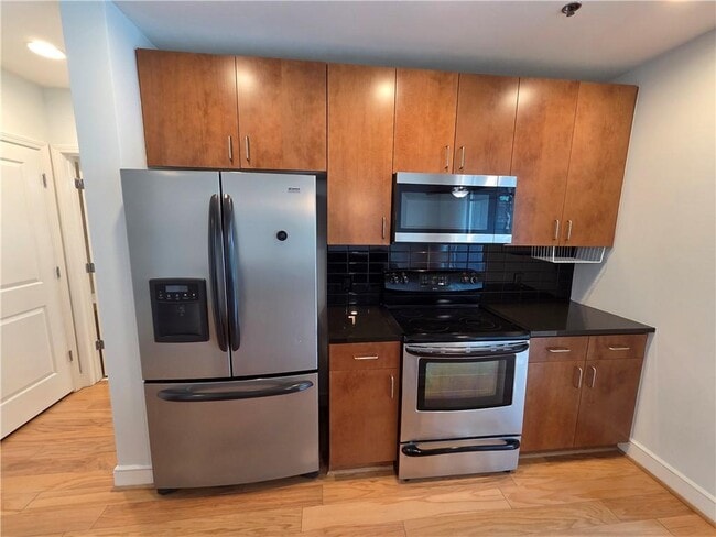 Building Photo - 44 Peachtree Pl NE