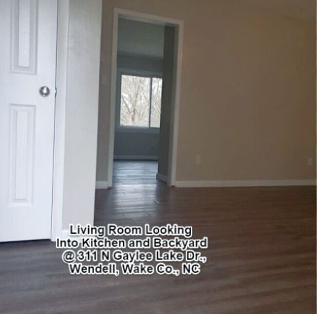 Foto del edificio - $1795/mo. w/Modern Renovations! 4 BR, 2 BA...