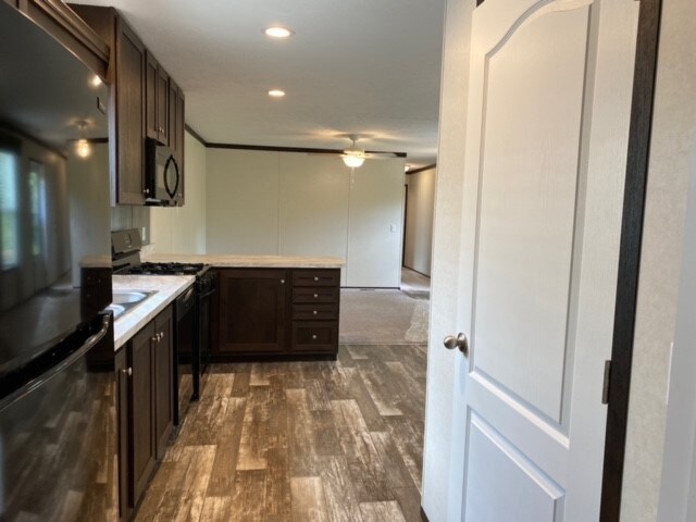 Building Photo - 1075 Hemlock Dr