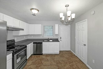 Building Photo - 134 Point Pl Dr