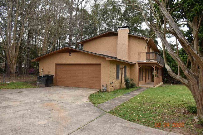 Building Photo - 4022 Delvin Dr