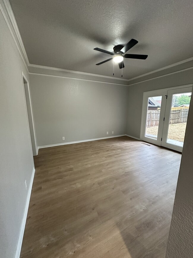 Building Photo - 2613 Silvertree