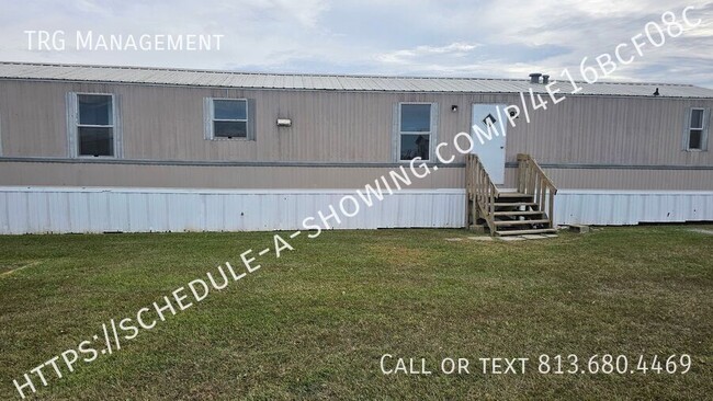 Foto del edificio - Charming 3-Bedroom Mobile Home in Lakeside...