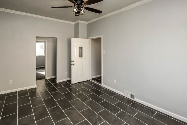 Building Photo - Bell Rentals (4217 S 22nd St)