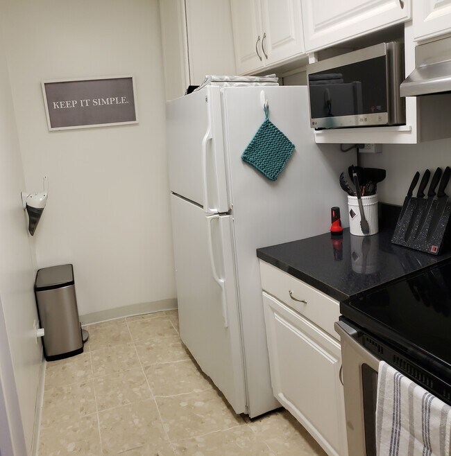 Kitchen - 2401 H St NW