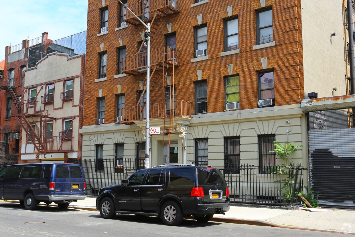 Building Photo - 215-219 E 117th St