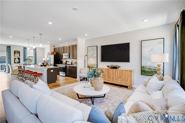 Foto del edificio - 8768 Pioneer Hl Dr