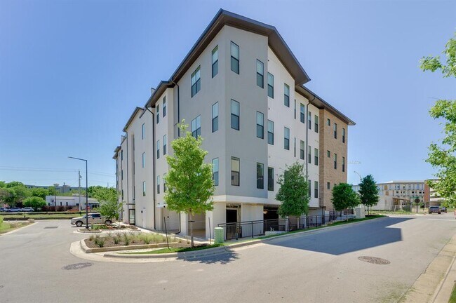 Foto del edificio - 4325 Jackson Ave