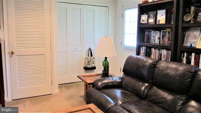 Foto del edificio - 7123 Fox Harbor Way