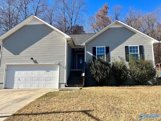 Building Photo - 188 Hollington Dr NE