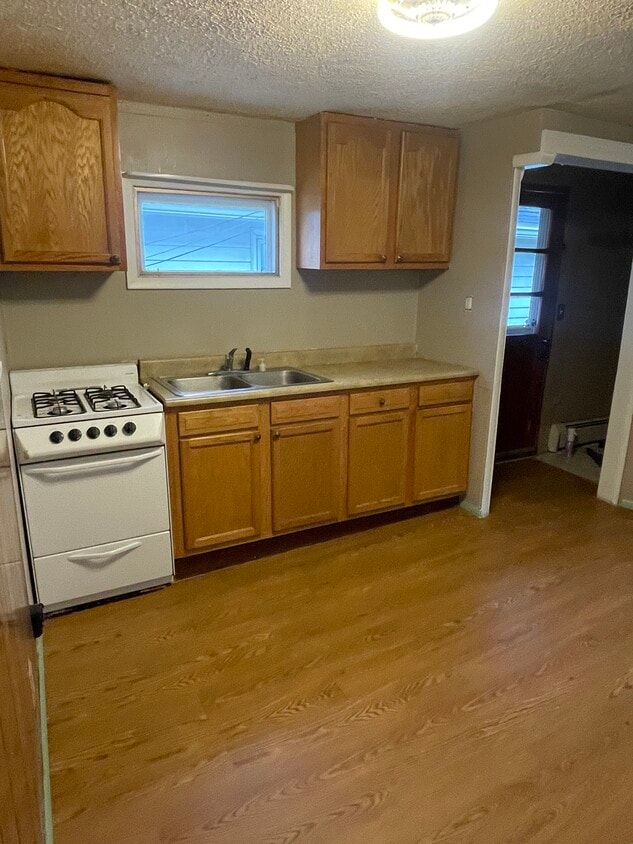 146 W Green St Unit 2, Nanticoke, PA 18634 Apartments in Nanticoke