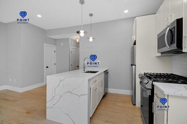 Foto del edificio - 226-228 Princeton St. Unit 2