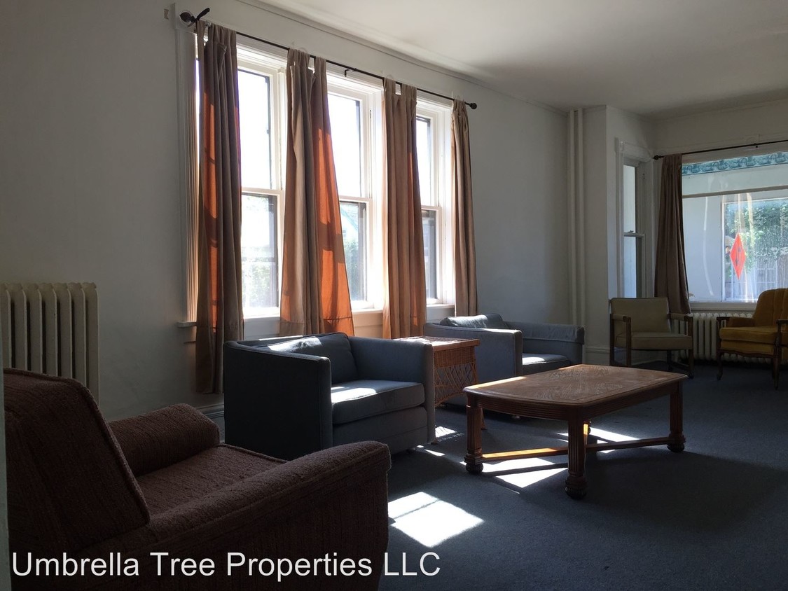 537 Hancock St, Hancock, MI 49930 Condo for Rent in Hancock, MI