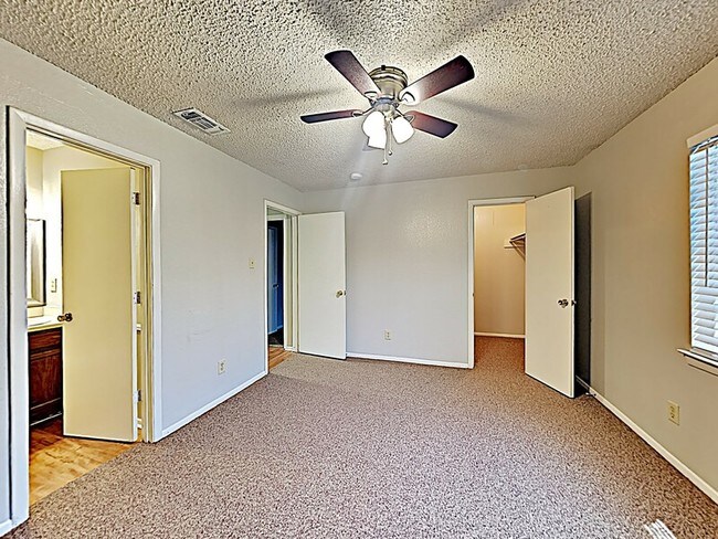 Building Photo - 3010 Sappington Pl