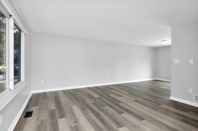Foto del edificio - 4183 Little Pine Dr