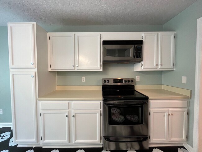 Building Photo - Fantastic 2BD, 2BA Raleigh Condo in a Wond...